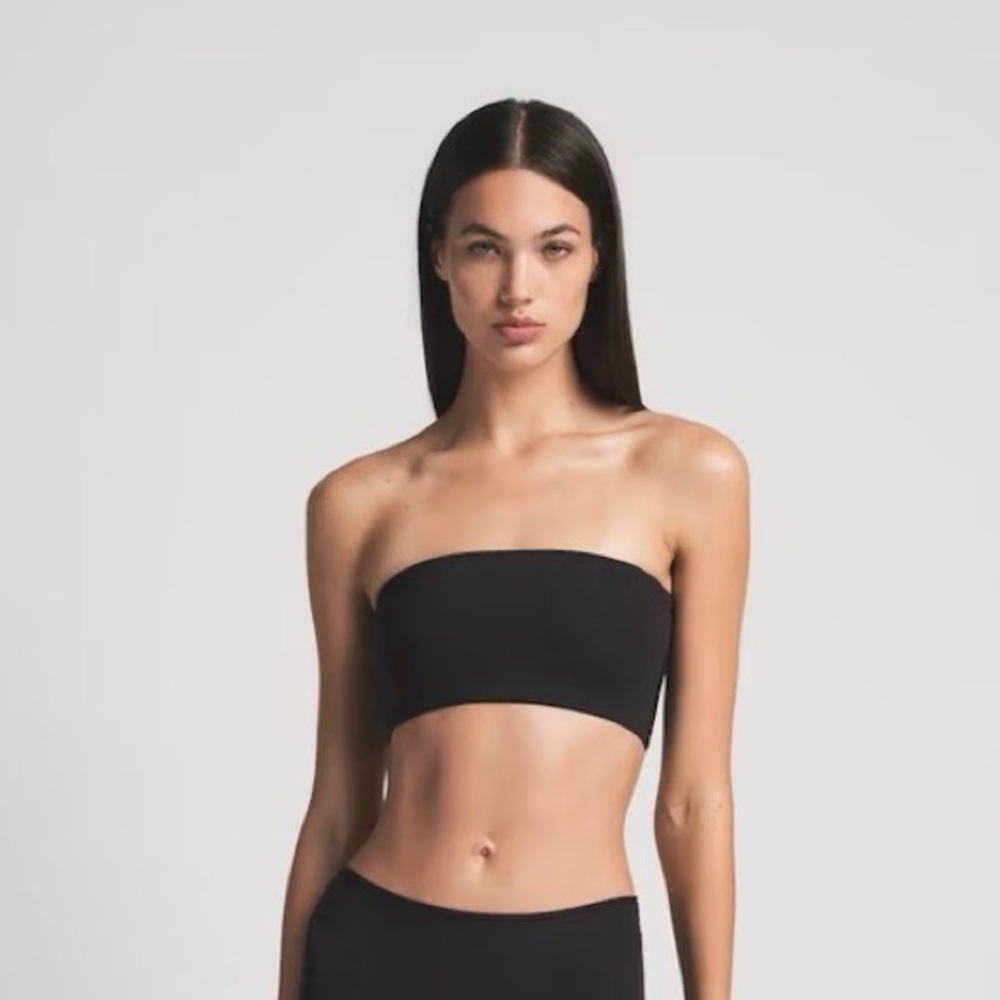SKIMS Tan and Black Bandeau Set
